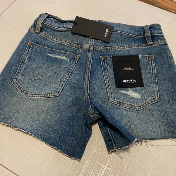 NWT! Hudson Denim Cutoffs - Picture 5 of 6